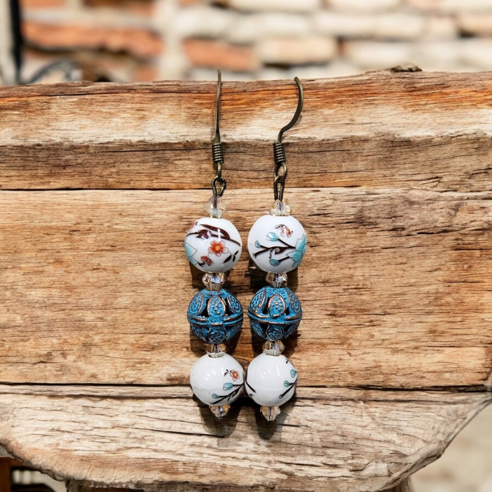 Hand Crafted Rustic Style Earrings - Picture 7 of 8